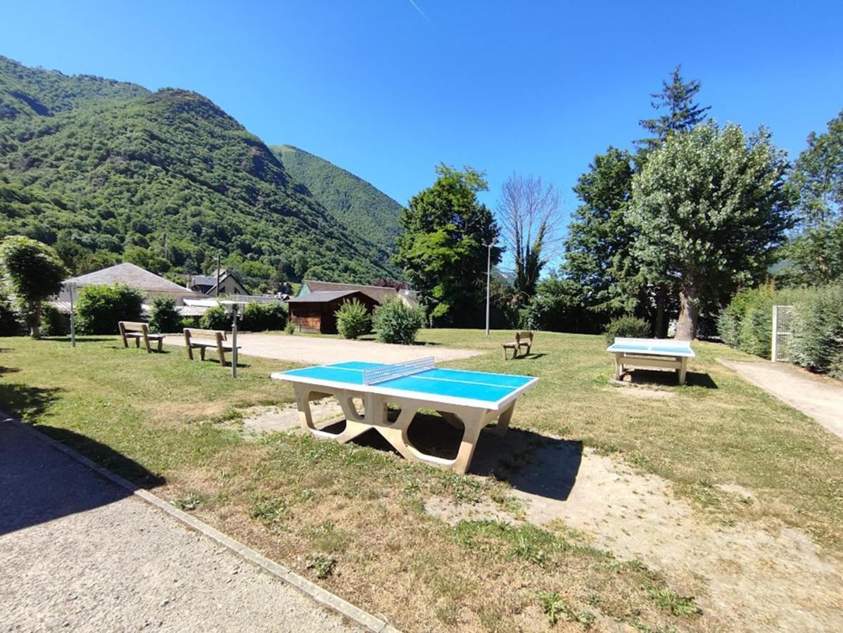 Le 102, T3 Pour 5 Personnes, Vue Montagne, Classe 2 Etoiles Nf, Parking, Piscine En Ete Bagnères-de-Luchon Eksteriør bilde