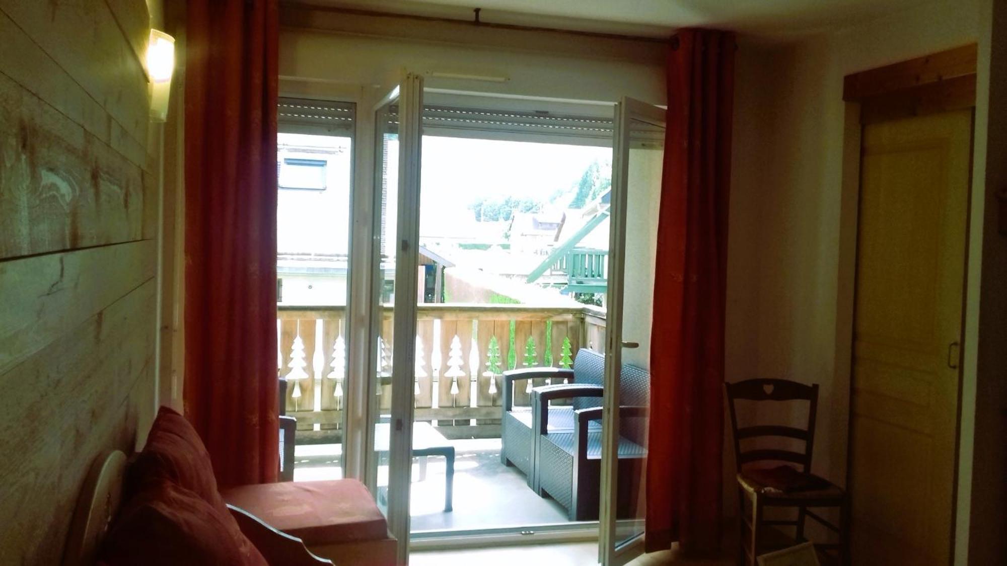 Le 102, T3 Pour 5 Personnes, Vue Montagne, Classe 2 Etoiles Nf, Parking, Piscine En Ete Bagnères-de-Luchon Eksteriør bilde
